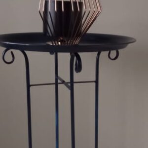 Black gold stand decor